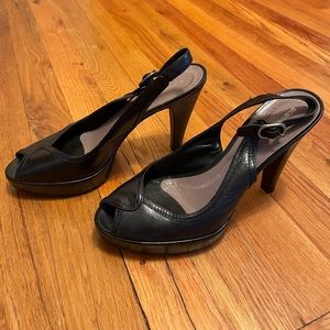 BCBGMAXAZRIA black leather slingback